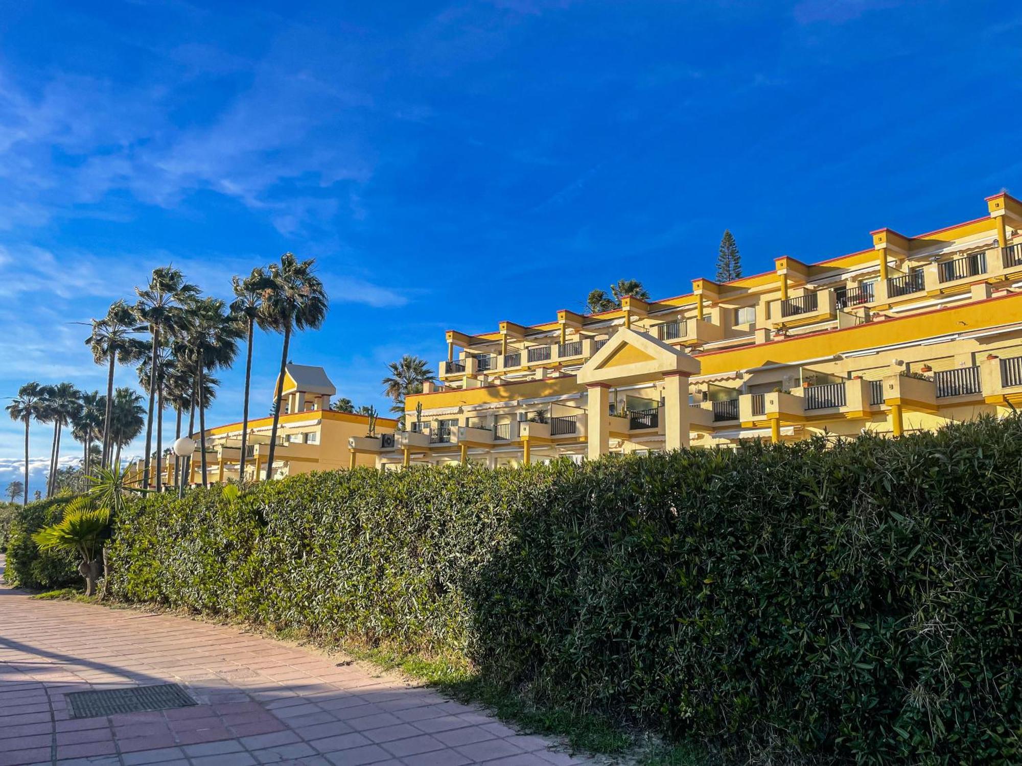 Modern Beach Apartment Romana Playa 723 In Marbella, Elviria Екстер'єр фото